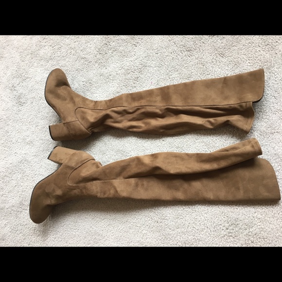 Shoes - Picture 2 of 5